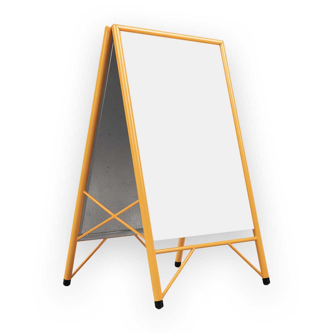 Curved-Floor-Display